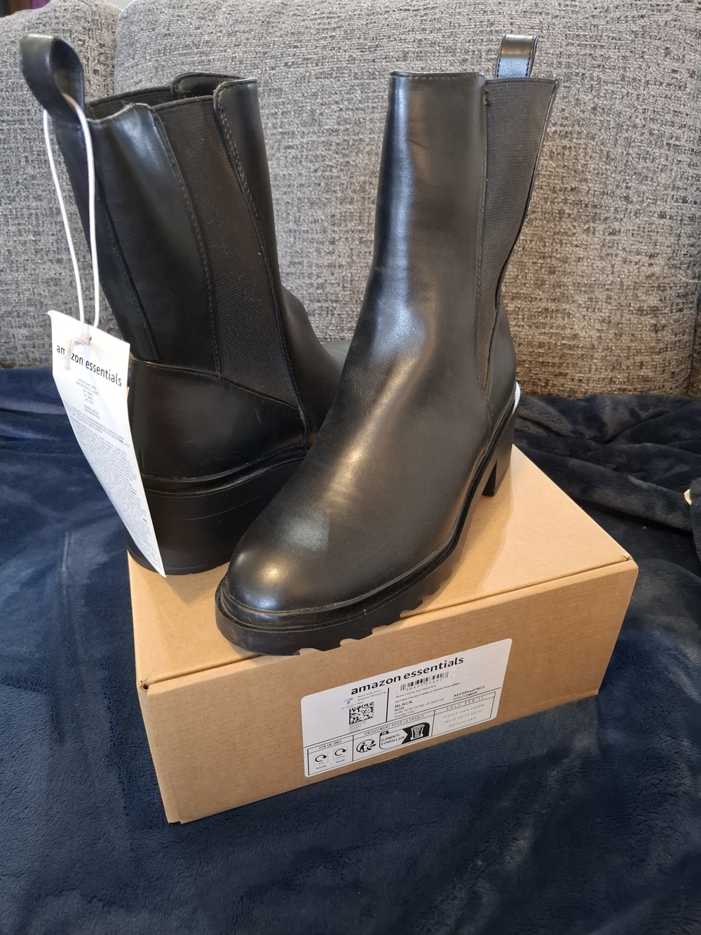 Amazon Essentials Black Mid-Calf Chelsea Ankle Boots, Size 9 Wide